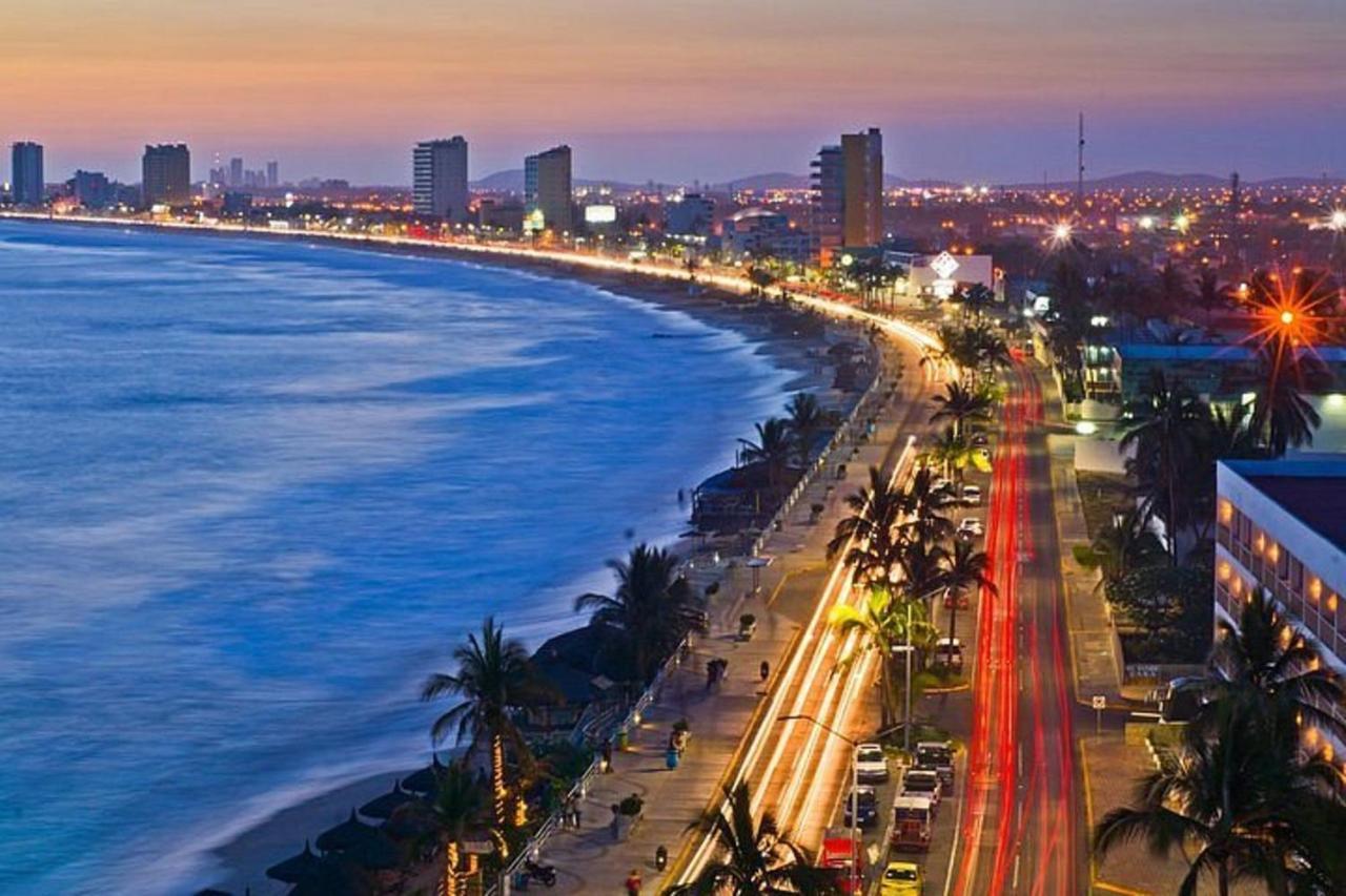 Apartamento Torre M, a unos pasos de la Playa!! Mazatlán Exterior foto